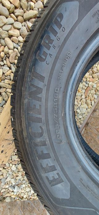 Anvelopa  225/75 R16C Goodyear 235/45 R18 98Y