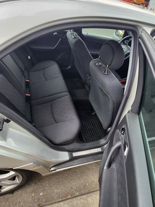 Mercedes benz  c 220