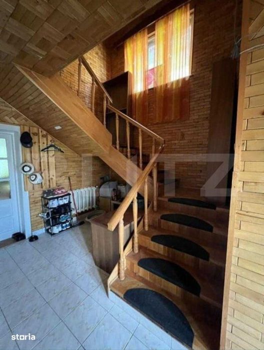 Casa individuala de inchiriat, cu 5 camere, 250 mp, zona Cetate