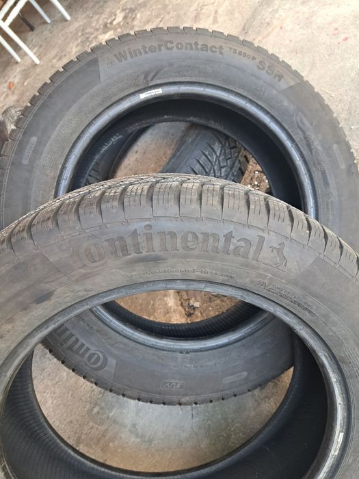 Vand 2 seturi de cauciucuri de iarna continental. 225/60/17R.    215/55/17R