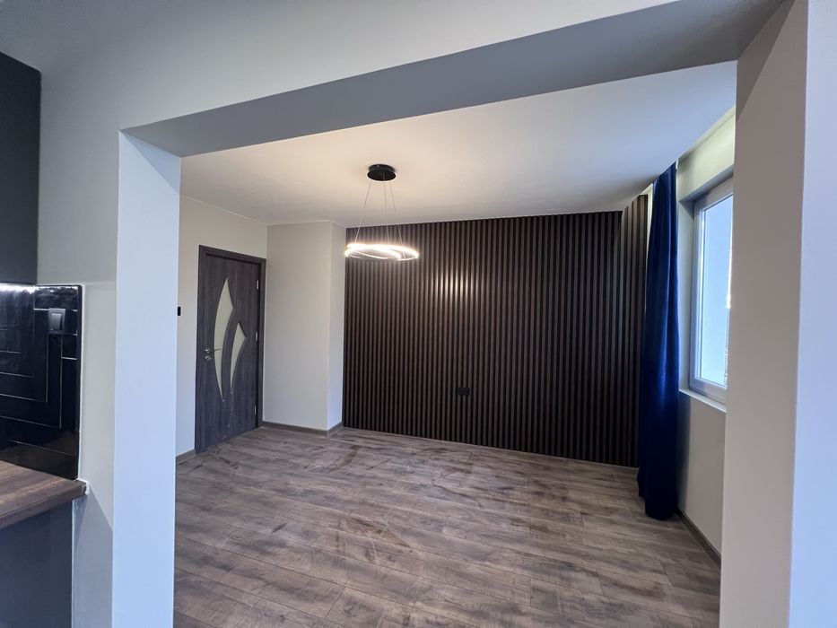 Продава се Четиристаен апартамент в Плевен, 9-ти квартал - 107 кв.м за 1234 €/кв.м - Снимка #14