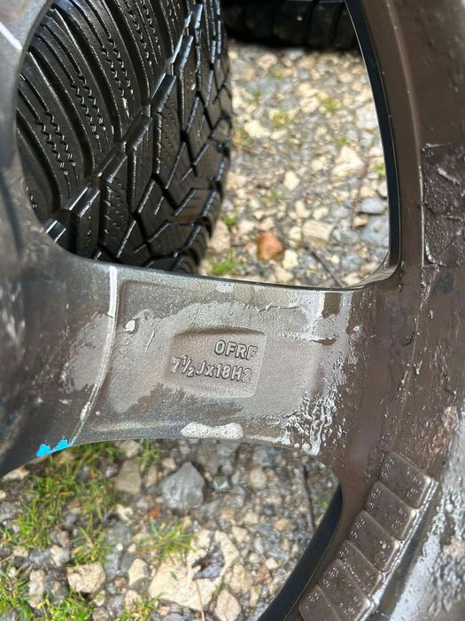 Джанти с гуми 5х120 18’ et35