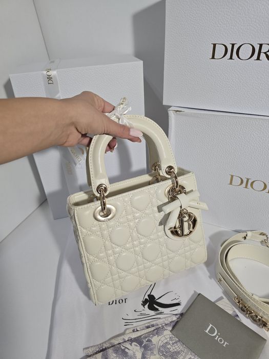 Налична чанта Lady Dior Latte