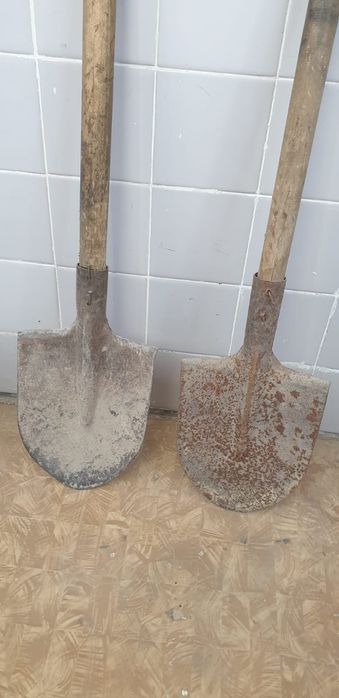 Штыковая лопата б/у