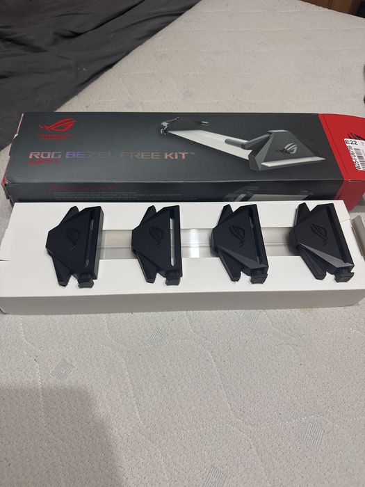 Asus ROG Bezel Free Kit model ABF01