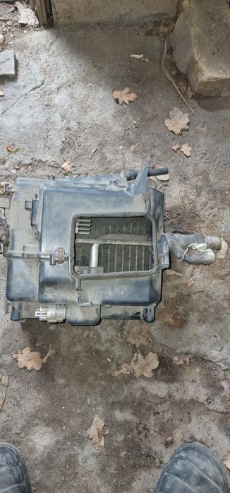 Испаритель кондиционера прадо 95. В сборе с корпусом.