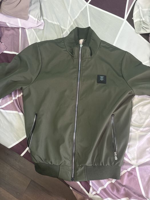 Geaca Burberry Marimea S