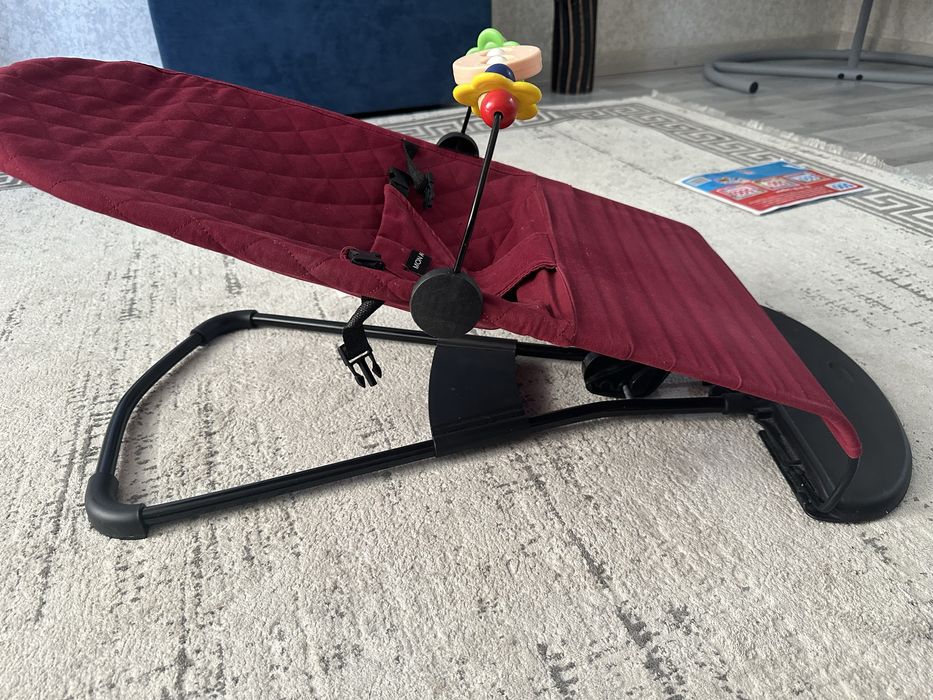 Детская качалка-маятник.