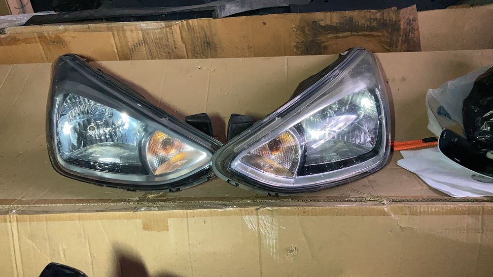 Far faruri Hyundai i10 2 2013 - 2018 far Stanga dreapta  i 10 , i-10