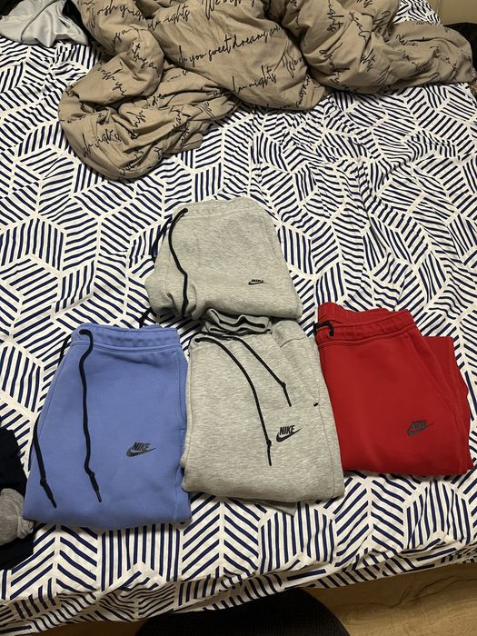 Nike tech fleece L
