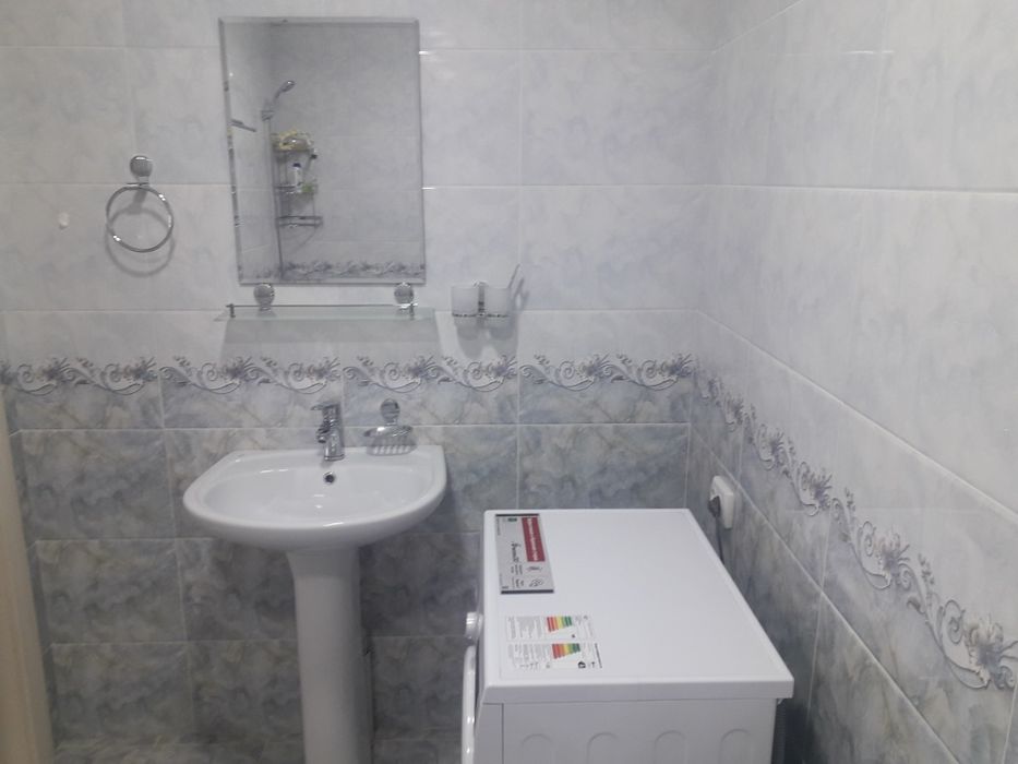 Ижарага берилади Новастройка 2-хоналик 550 у.е Паркентский бозор карш