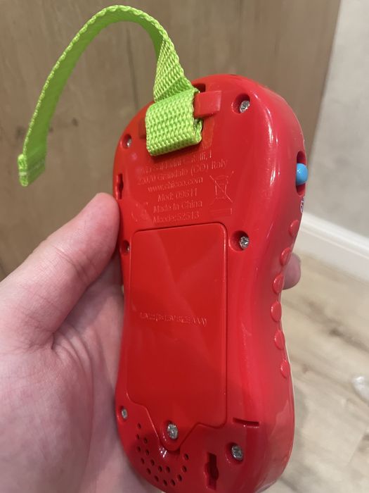 Игрушка телефон от chico