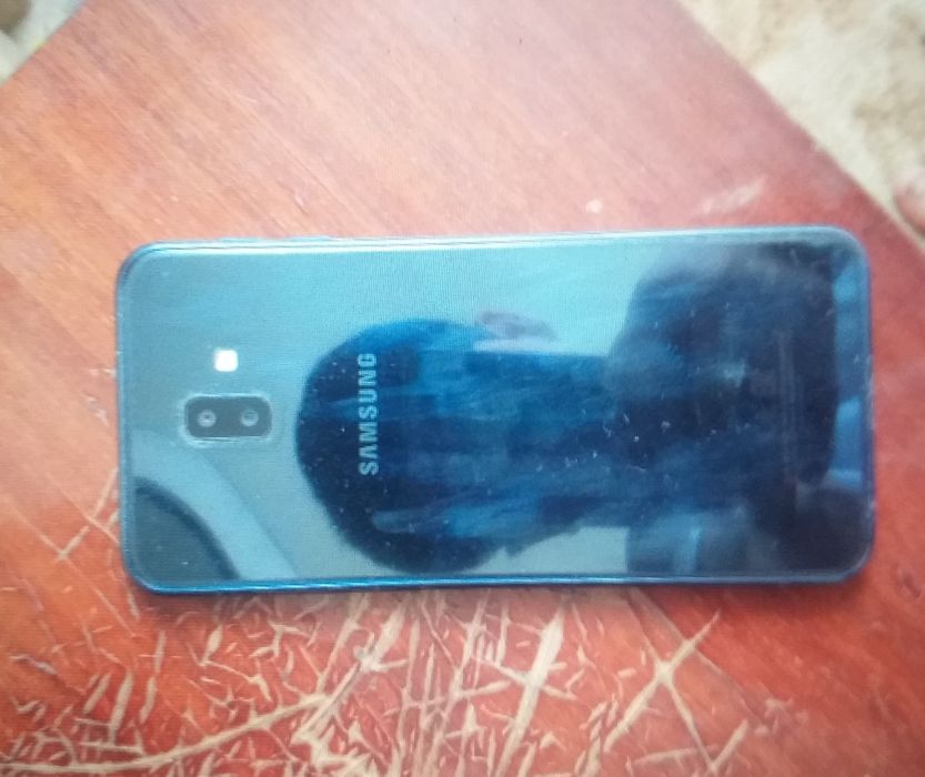 Продам самсунг гелакси j6+ ,хороший телефон.