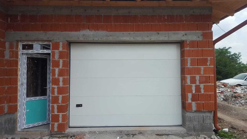 usi sectionale direct din fabrica