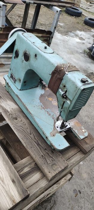 Швейная машинка промышленная