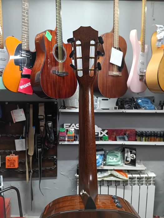 Taylor 512 CE 12-fret акустическая гитара