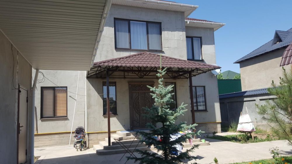 Дом продается, район Самал-2, в конце улицы Казиева, эитный район