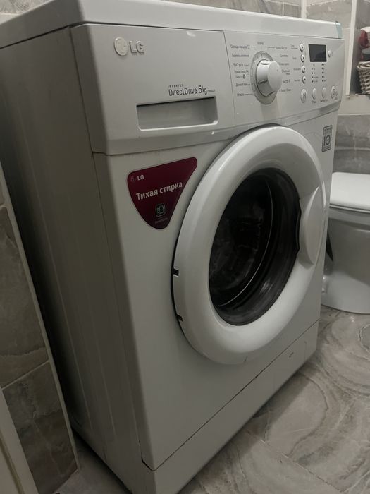 Продам стиральную машинку работает