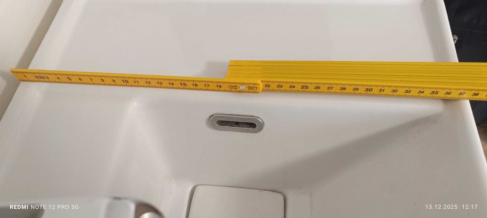 Vând lavoar baie îngust cu dulap și baterie