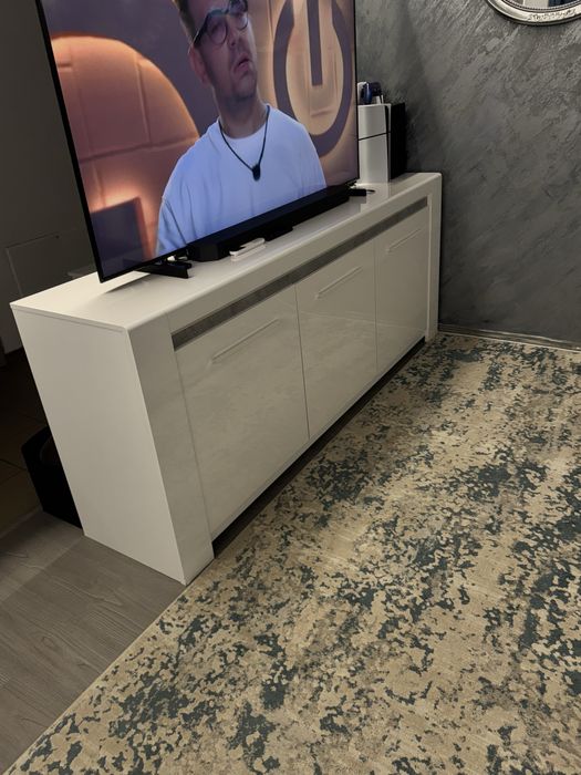 Comoda tv alb lucios
