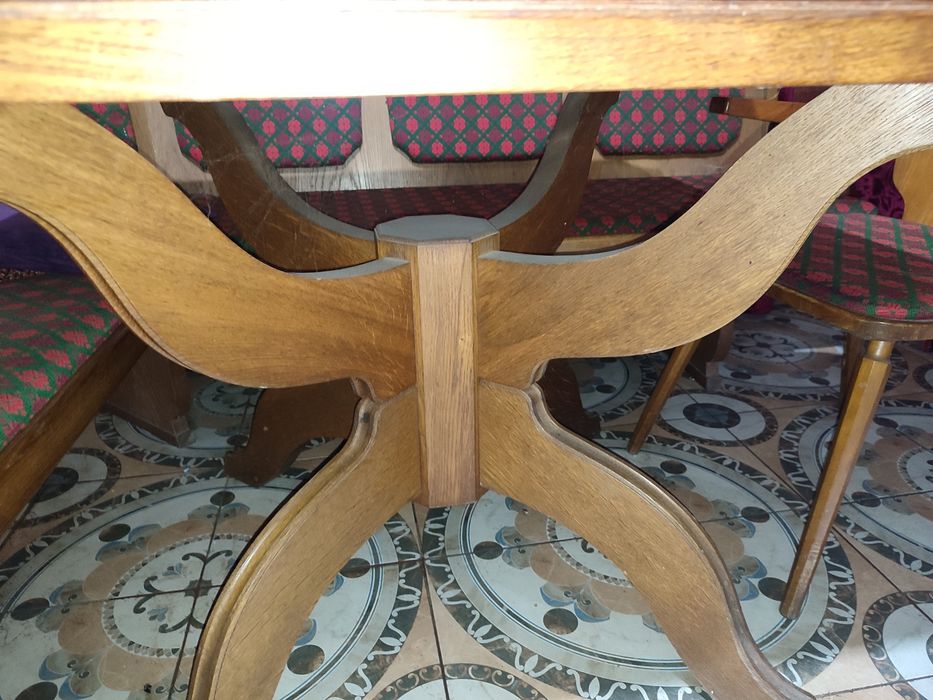 Coltar masa extensibila și 2 scaune lemn masiv