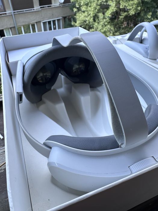 PICO 4 VR - Очила за виртуална реалност в перфектно състояние