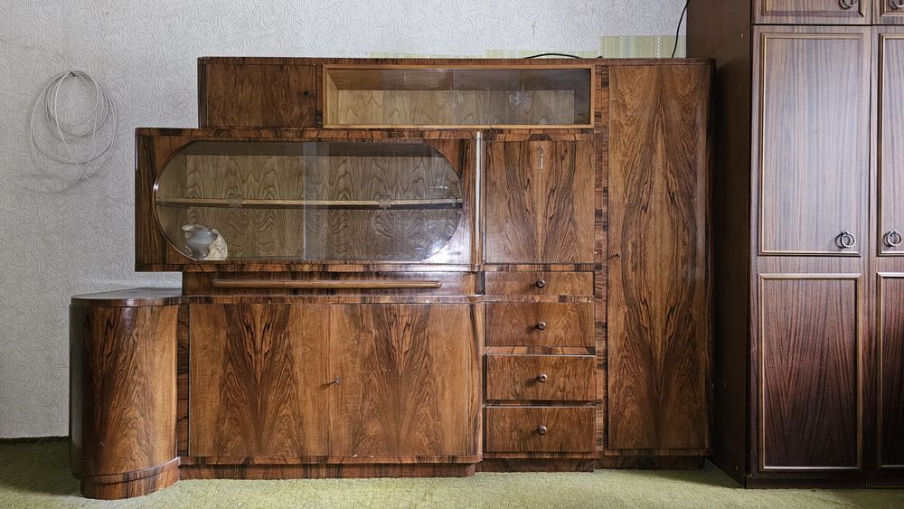 Стар скрин за реставриране