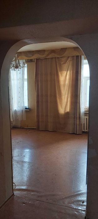 Продам 2-х комн.   61 кв.м высокие потолки