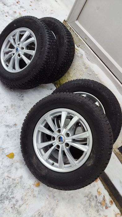 Продам легкосплавные диски с резиной