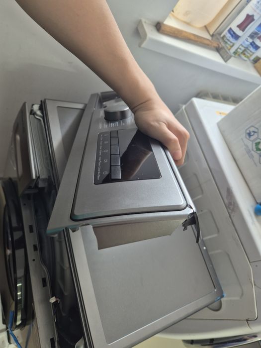 Продам стиралку сенсор сломан