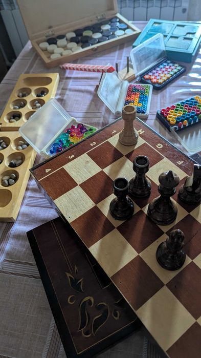 РЕПЕТИТОР
 Математика
 Физика
 Шахматы
 Сила мозга, Логика, IQ