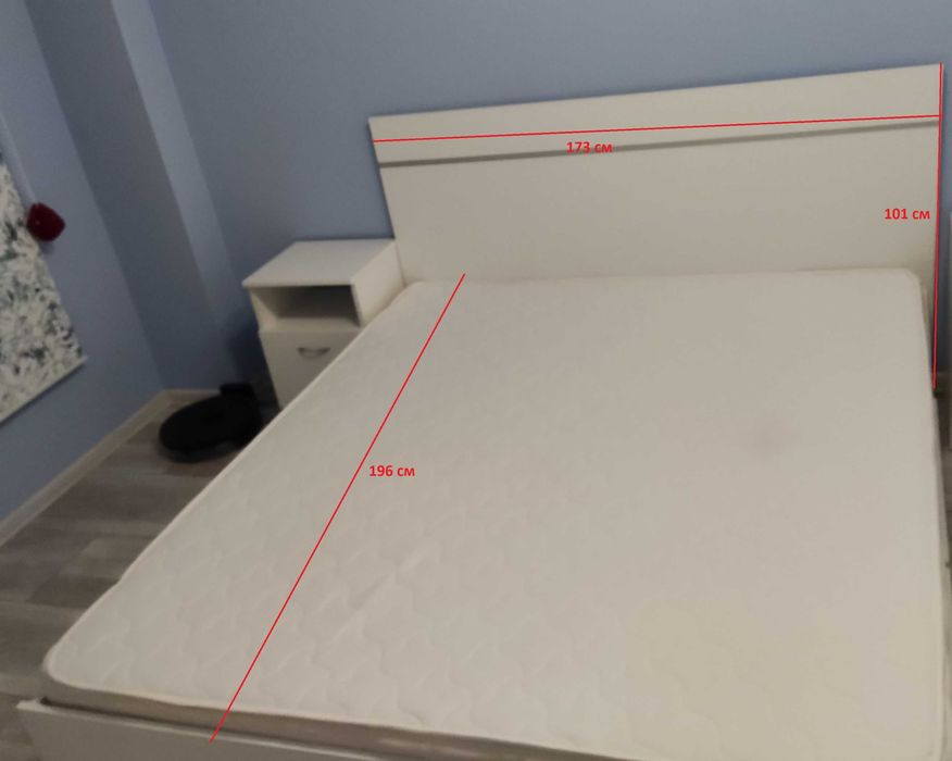 Спалня с матрак и подматрачна рамка