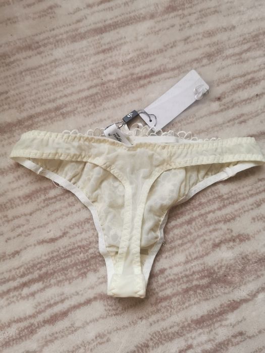 Дамско дантелено бельо- ново