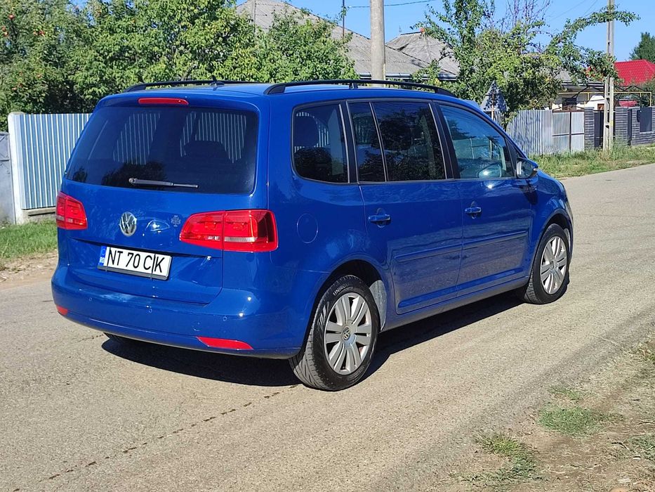 Volzwagen touran