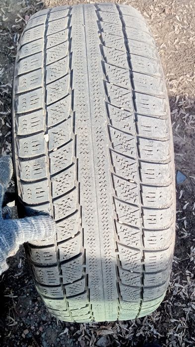 Резина липучка Triangle 215 / 60 / R17