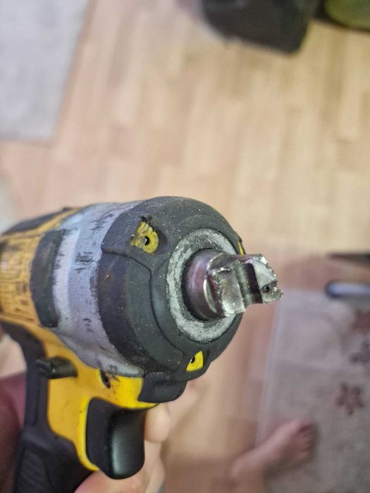 Filetanta impact 1/2 DEWALT DCF880 functionala! acumulat 5ah cap spart