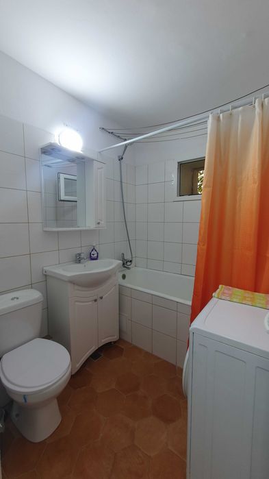Ofer spre închiriere ap. 2 camere  B-dul Basarabia