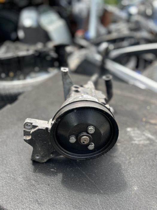 Хидравлична помпа динамик БМВ Е60 Е61 Е63 Е64