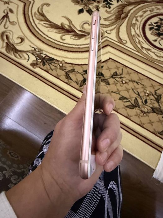 Iphone 8 puls Gold 32gb