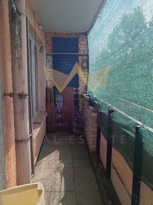 Продава се Четиристаен апартамент в Карнобат - 80 кв.м за 542 €/кв.м - Снимка #2