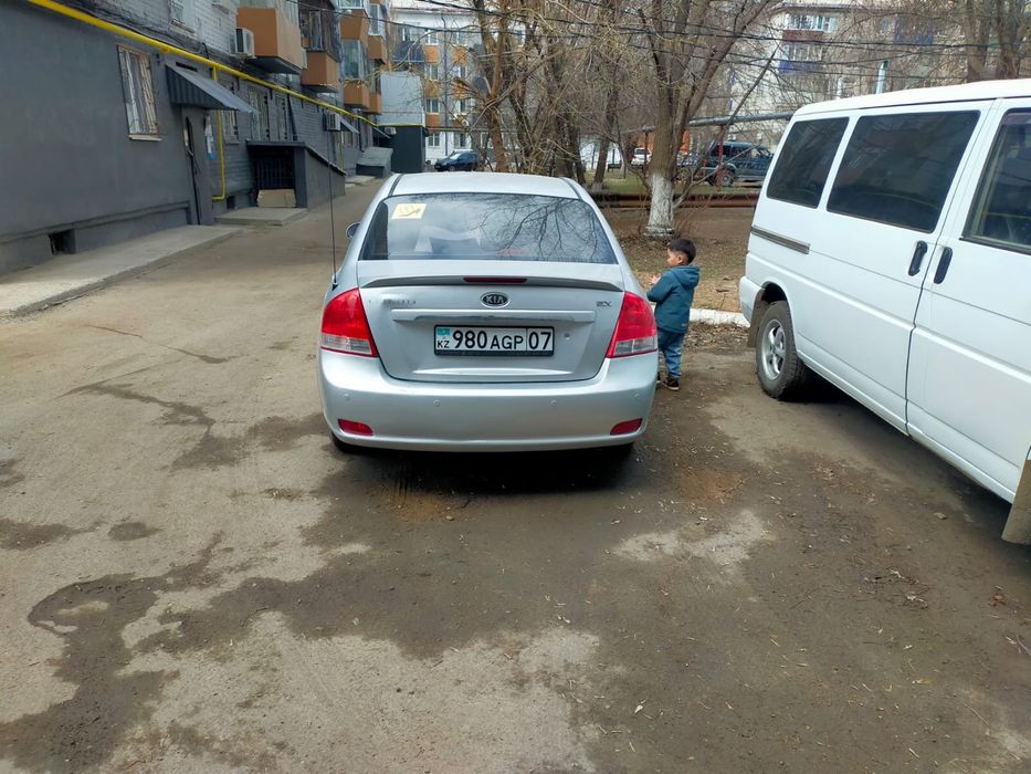 Продам машину  Kia Cerato