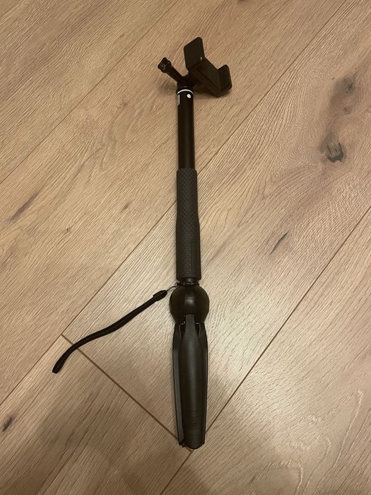 Suport telescopic pentru telefon
