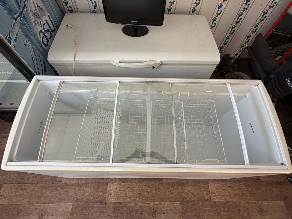 Морозильник………..