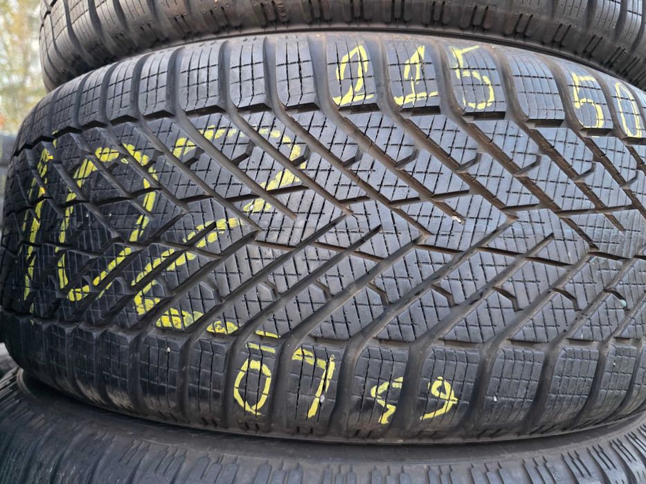4бр Зимни гуми 215 50 18 - Pirelli - DOT 2022