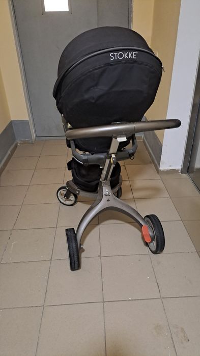 Продаётся прогулочная коляска stokke
