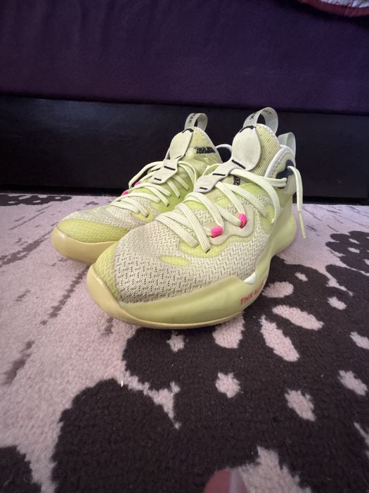 Adidasi baschet marimea 42