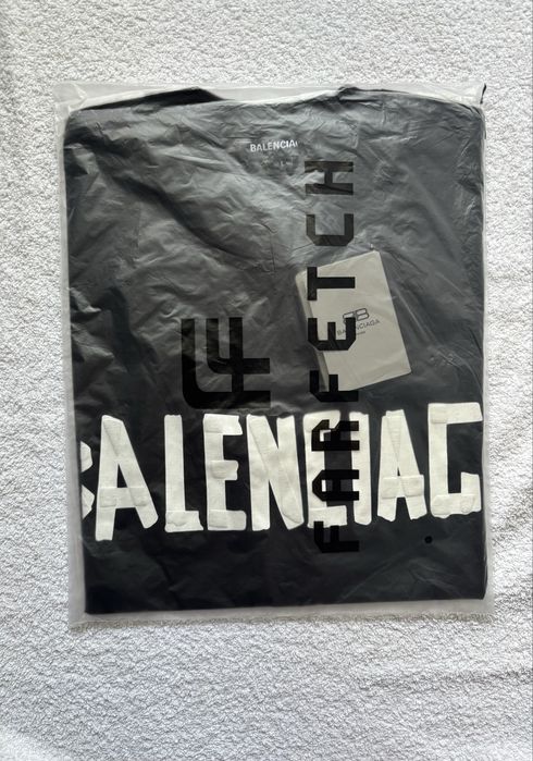 Tricou Balenciaga