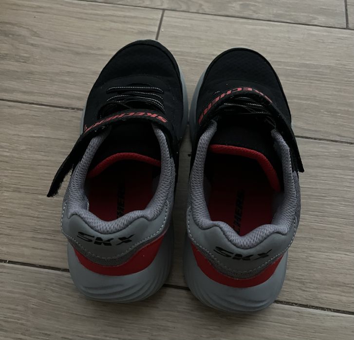 Vand Skechers copii