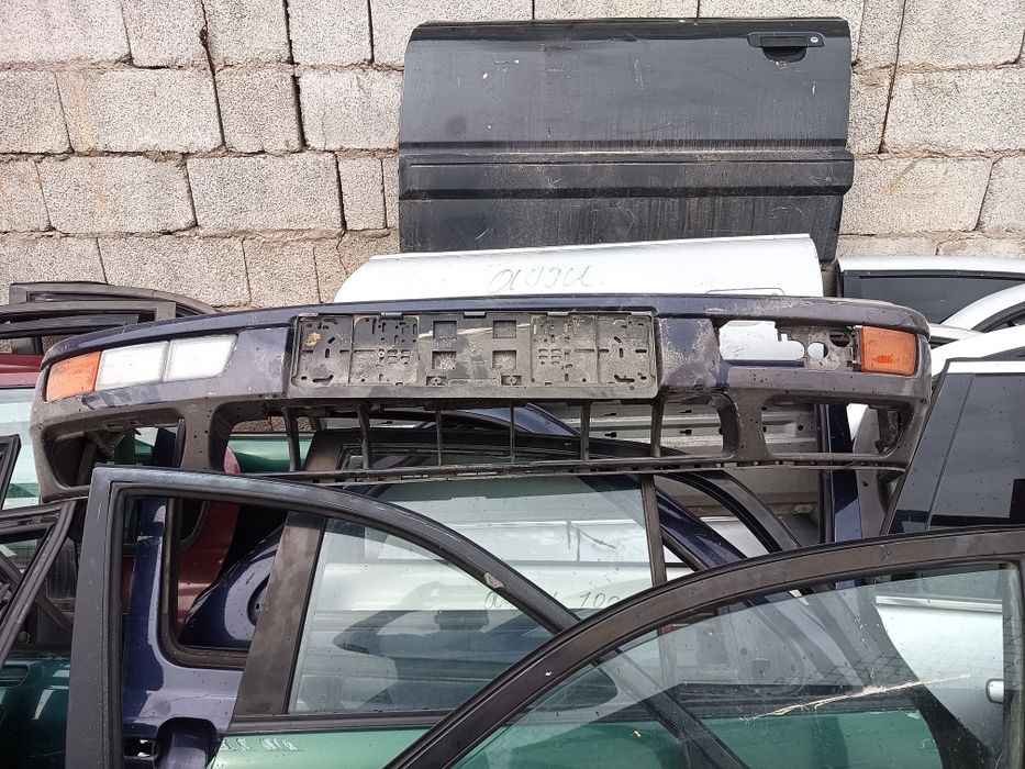 Разные двери Ауди Ниссан примера