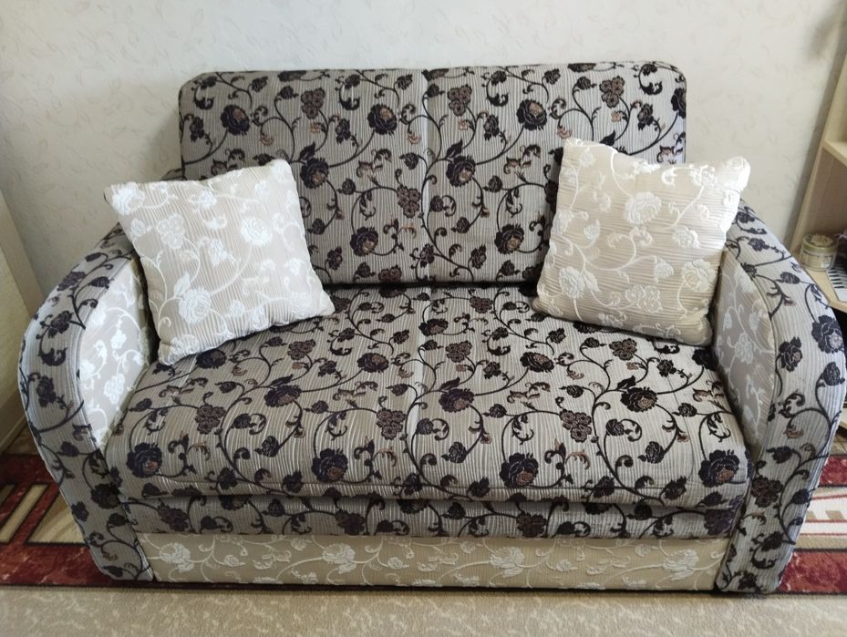 Продам диван не дорого